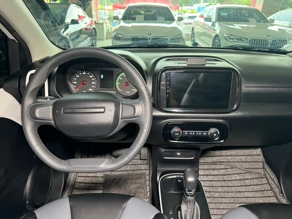 Roewe Clever — миниатюра 5