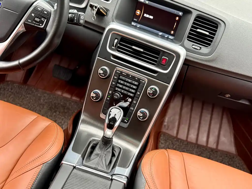 Volvo V60 — миниатюра 21