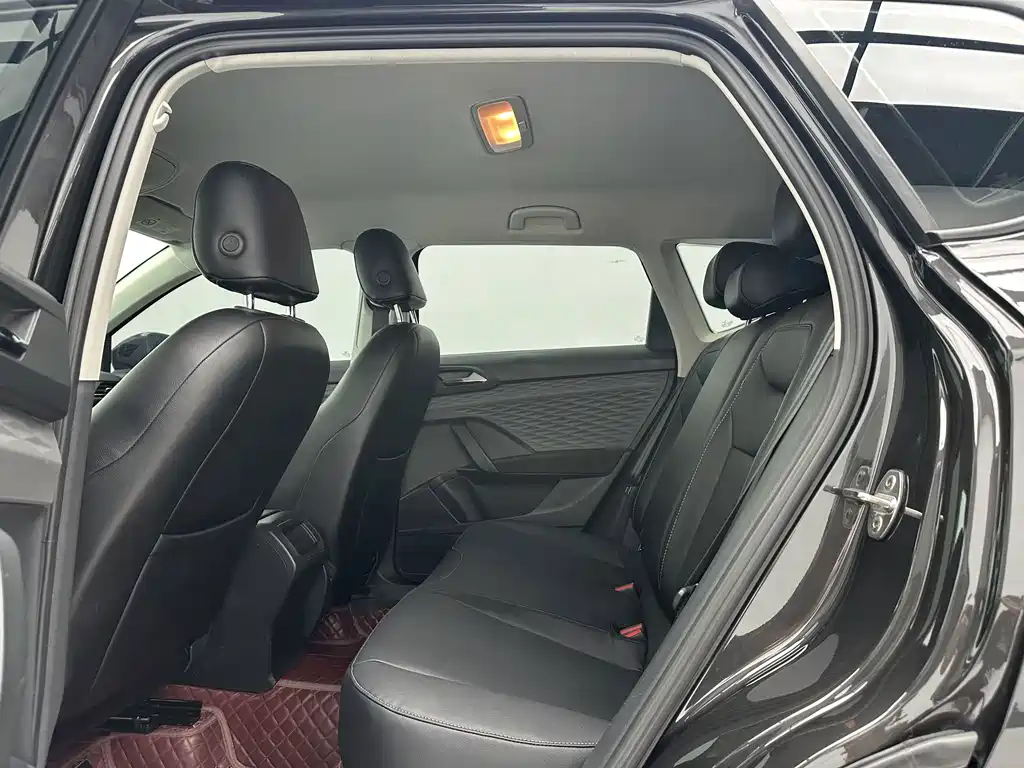 Volkswagen Tharu — миниатюра 6