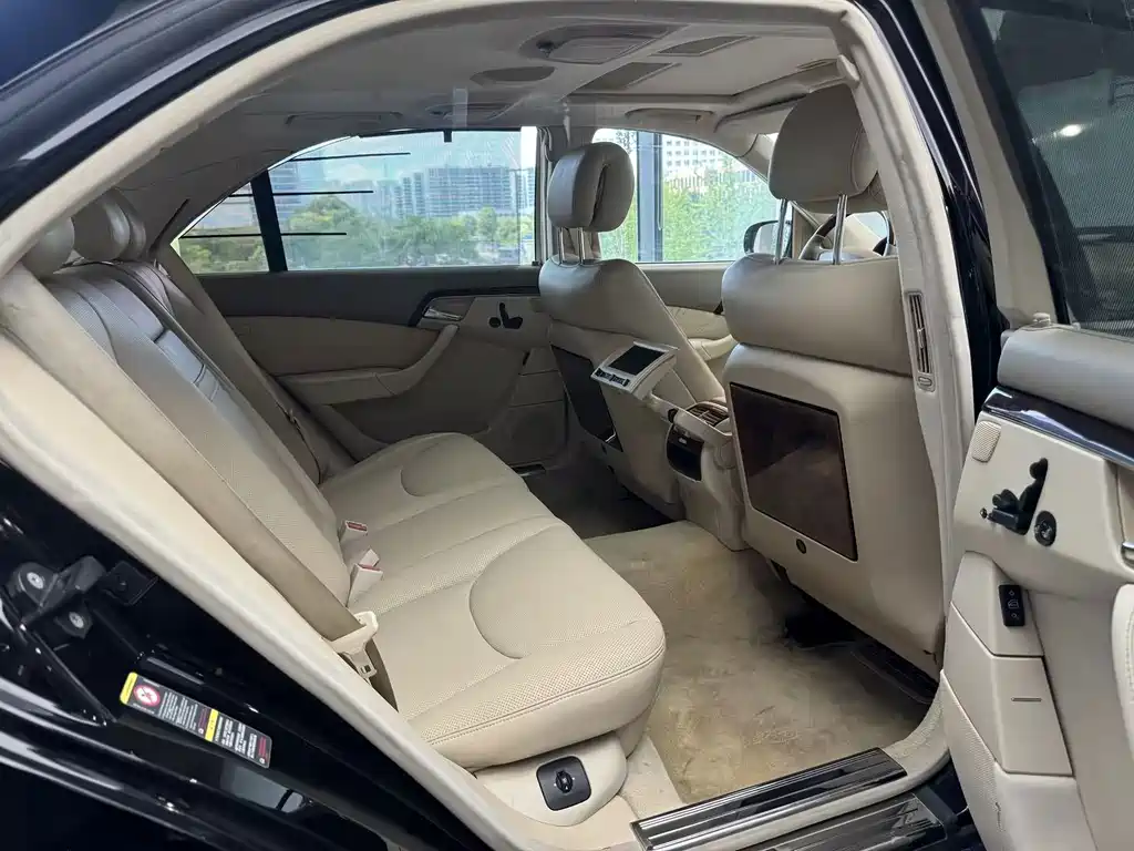 Mercedes-Benz S-Class — миниатюра 17
