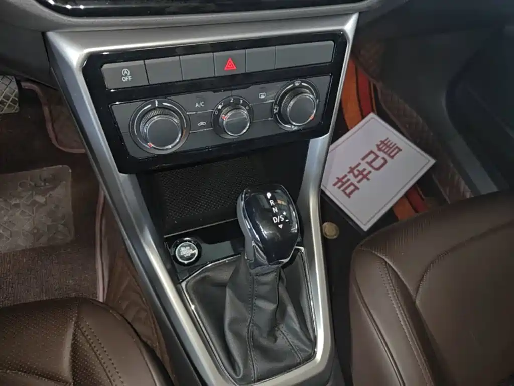 Volkswagen T-Cross — миниатюра 14