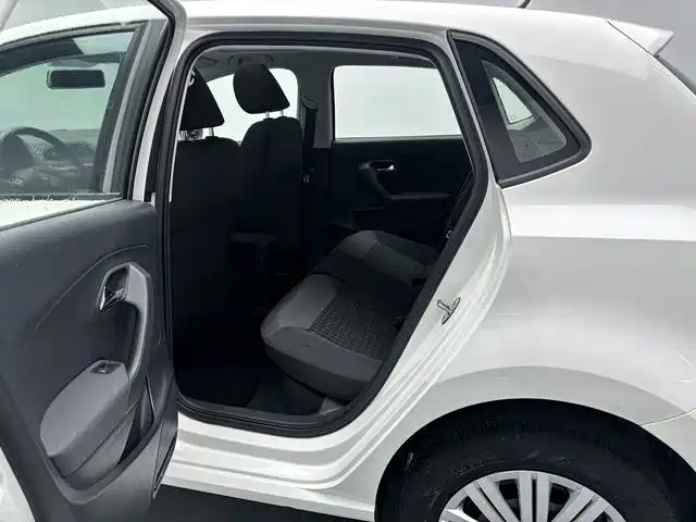 Volkswagen Polo — миниатюра 8