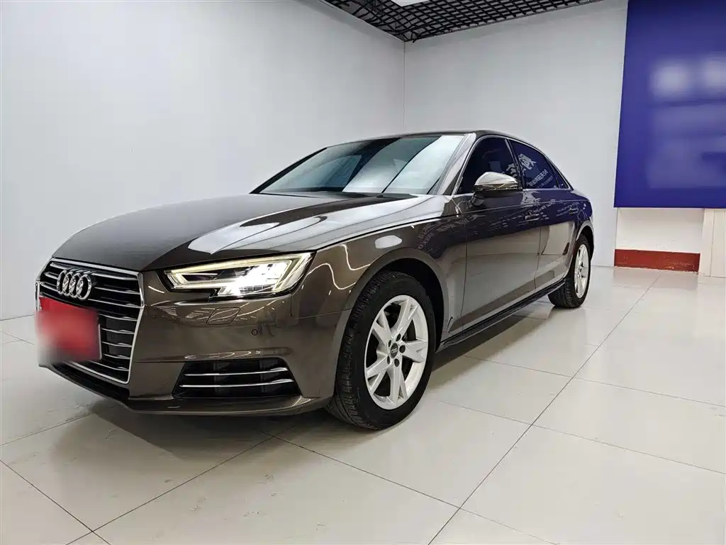 Audi A4L 2018