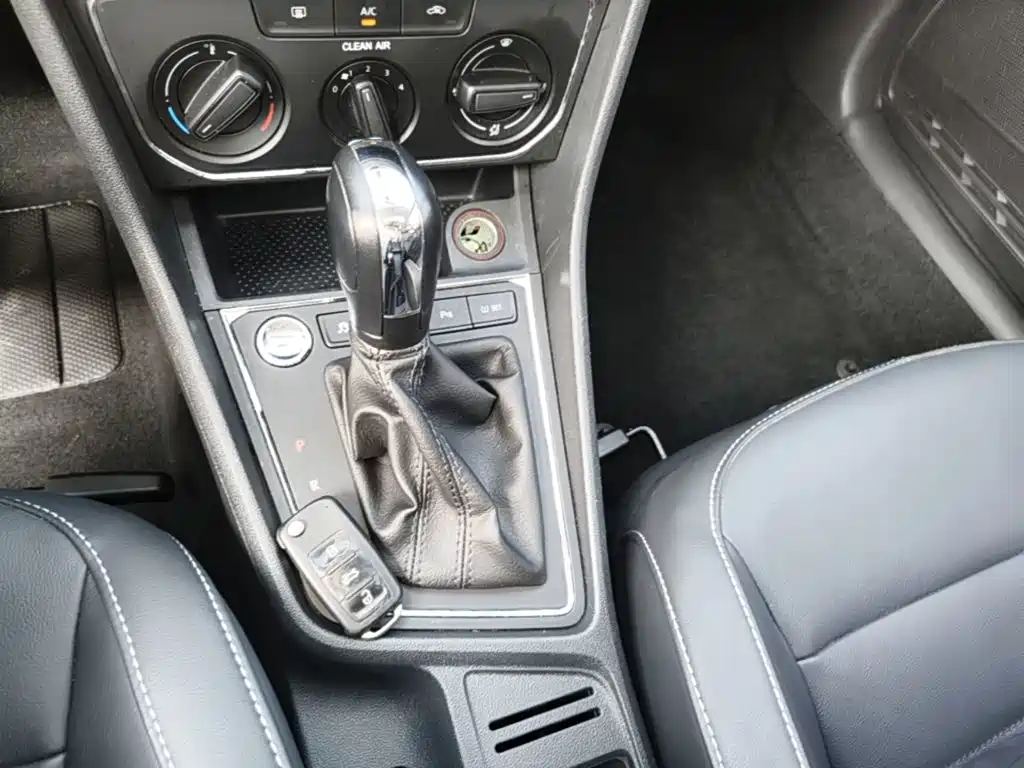 Volkswagen Lavida — миниатюра 14