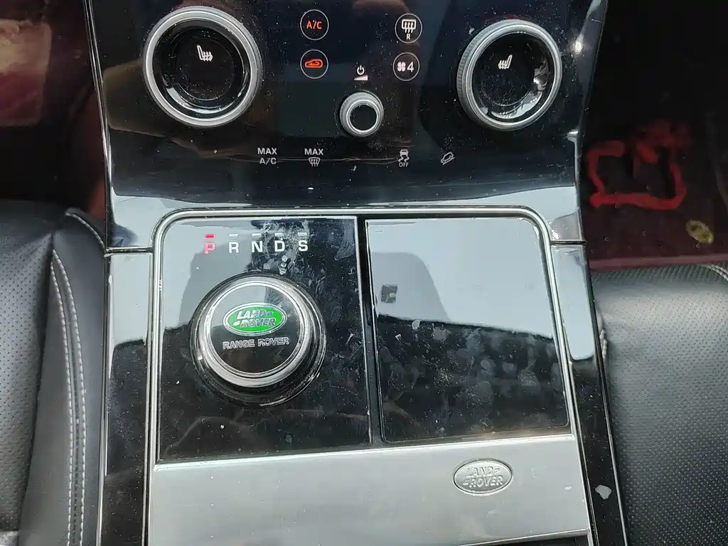 Land Rover Velar — миниатюра 14