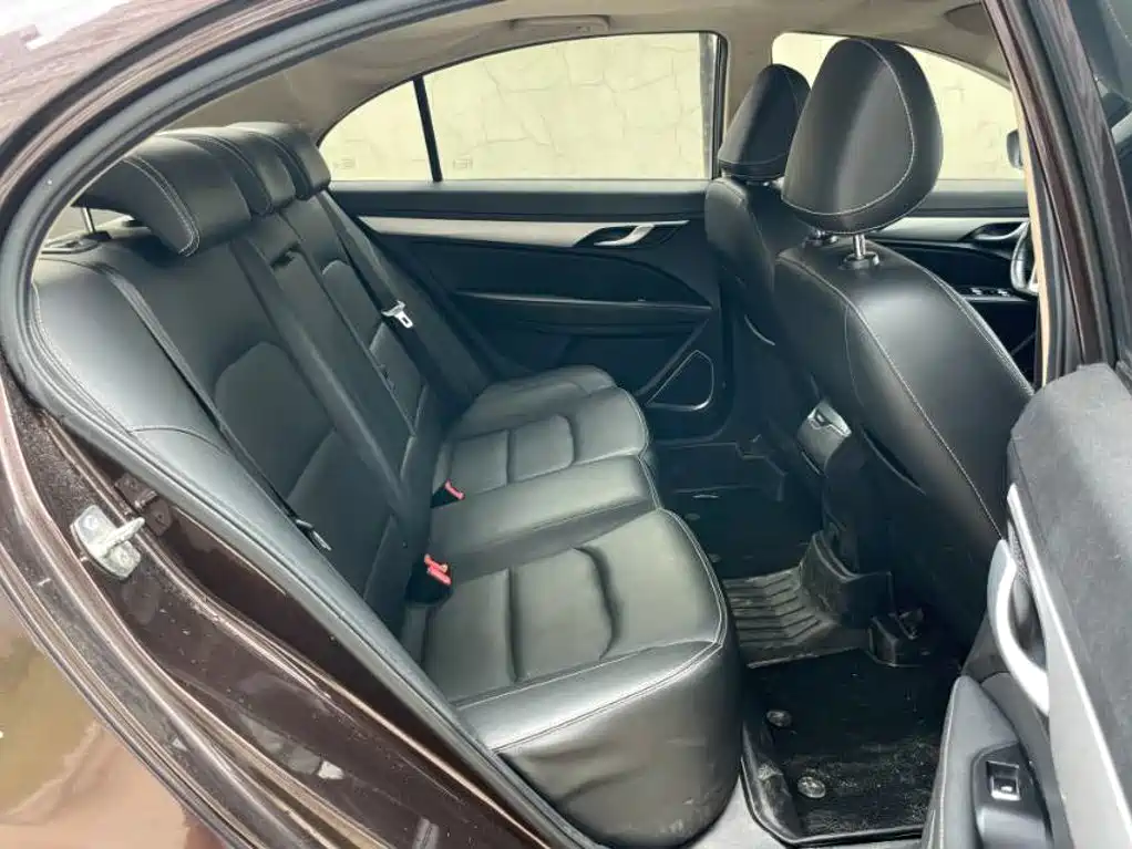 Geely Emgrand — миниатюра 5