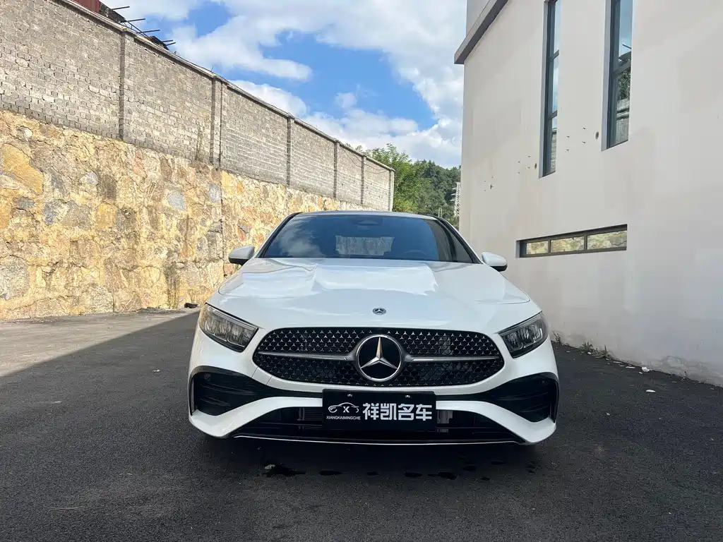 Mercedes-Benz A-Class — миниатюра 2