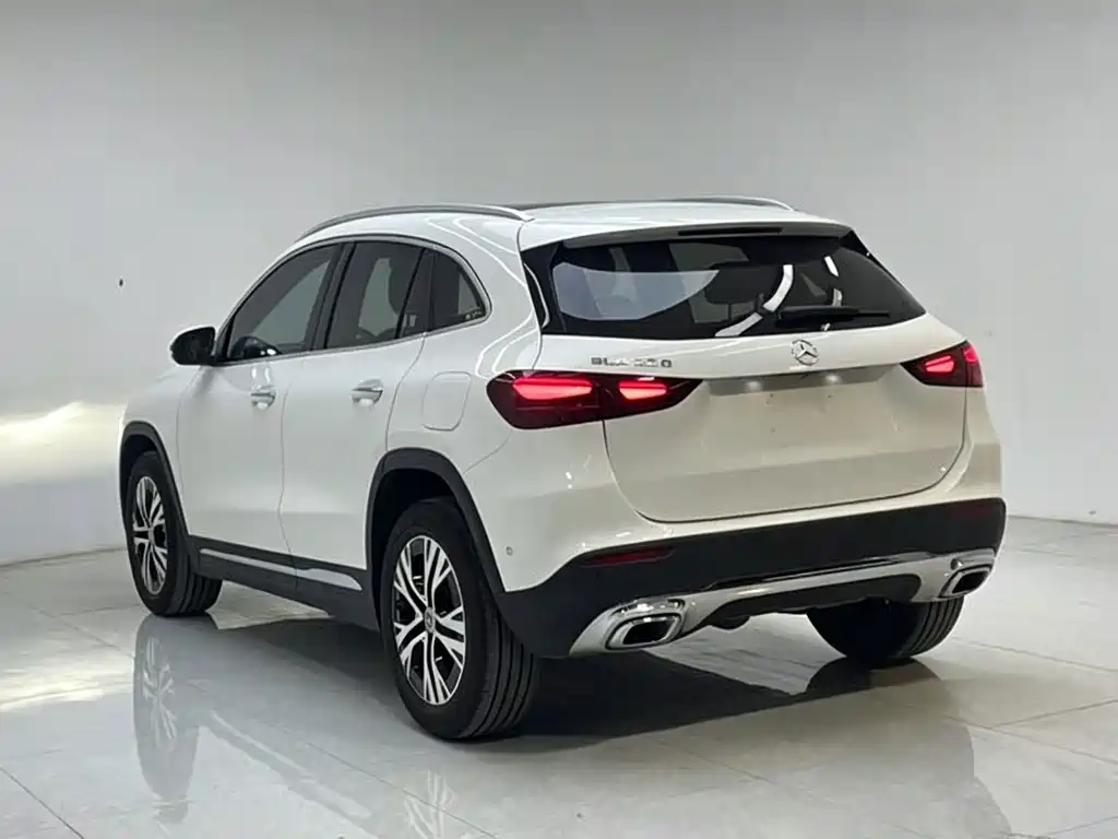 Mercedes-Benz GLA — миниатюра 5