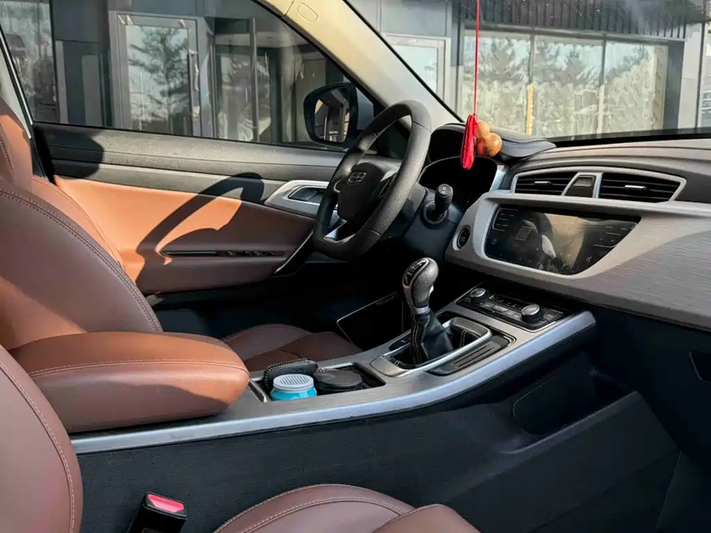 Geely Boyue — миниатюра 13