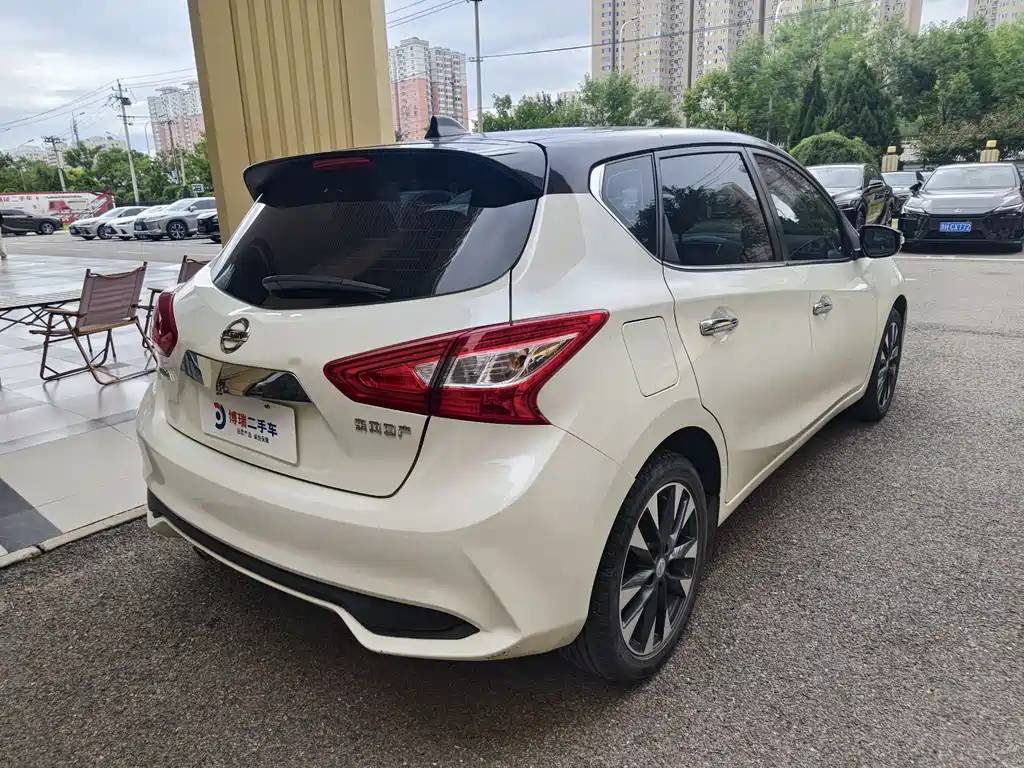 Nissan Tiida — миниатюра 6