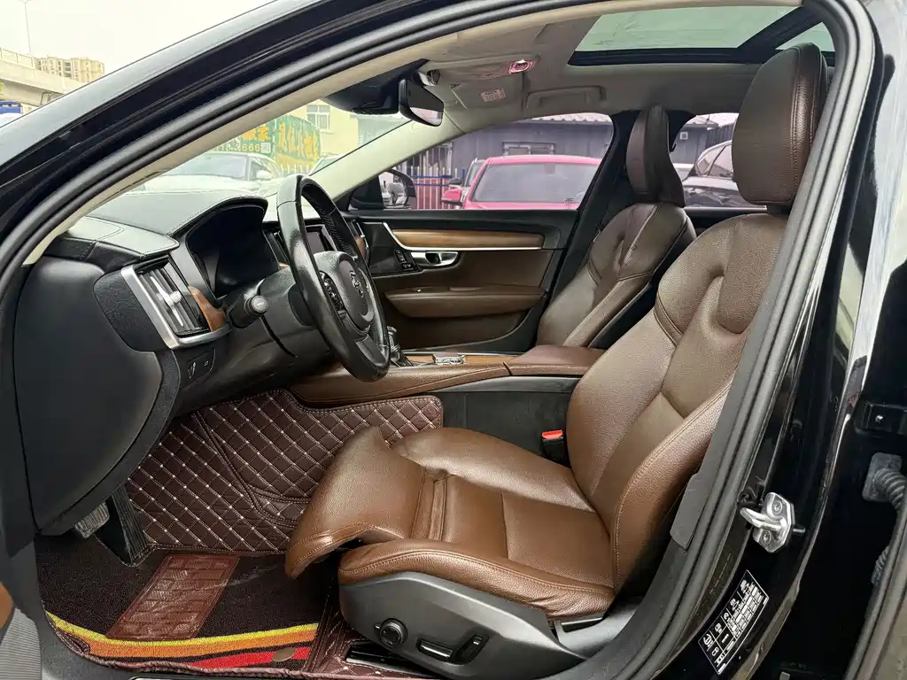 Volvo S90 — миниатюра 4