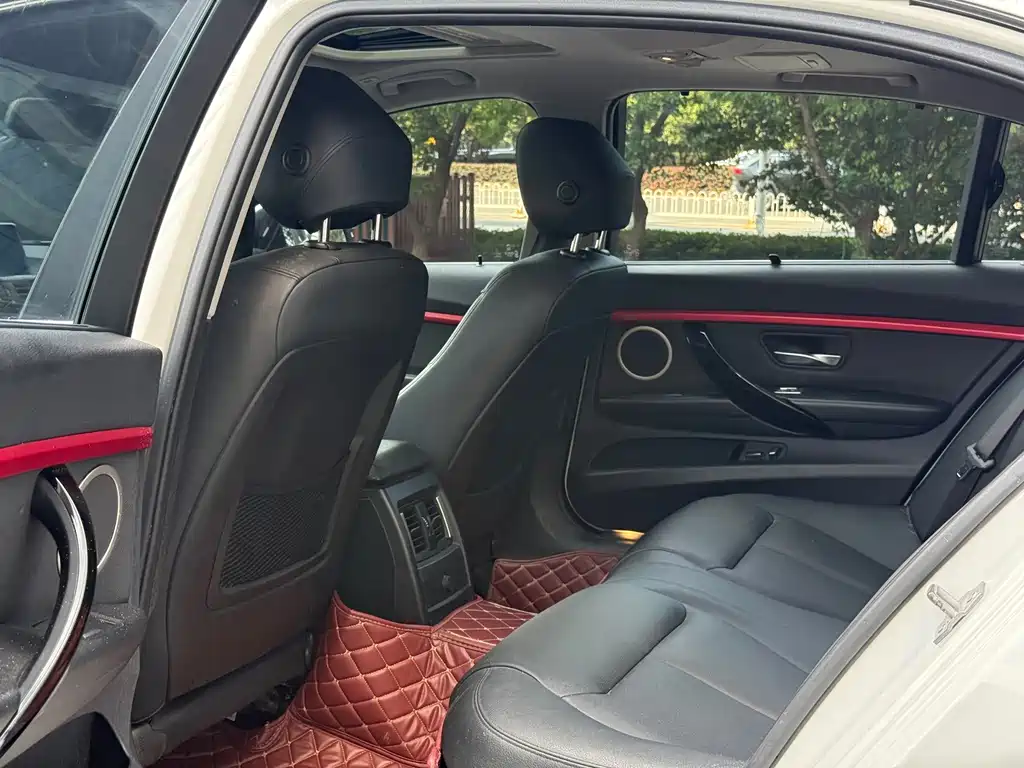 BMW 3 Series — миниатюра 10