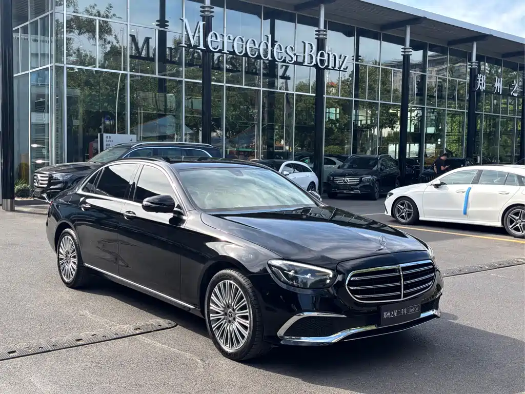 Mercedes-Benz E-Class — миниатюра 5