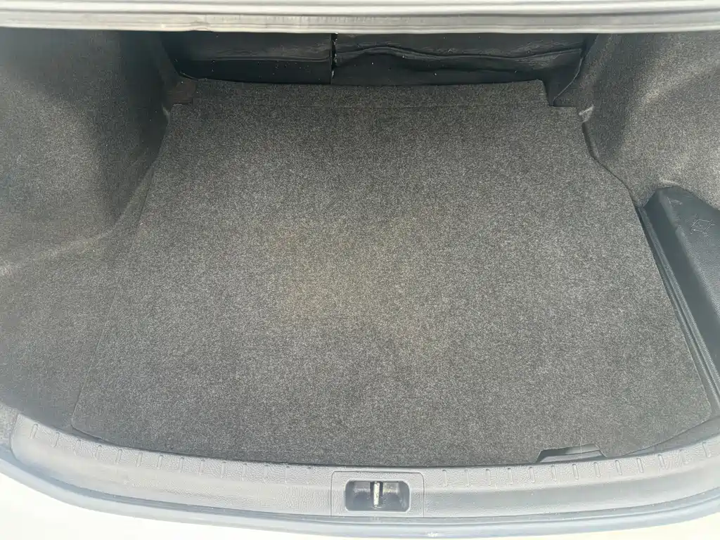 Toyota Corolla — миниатюра 14
