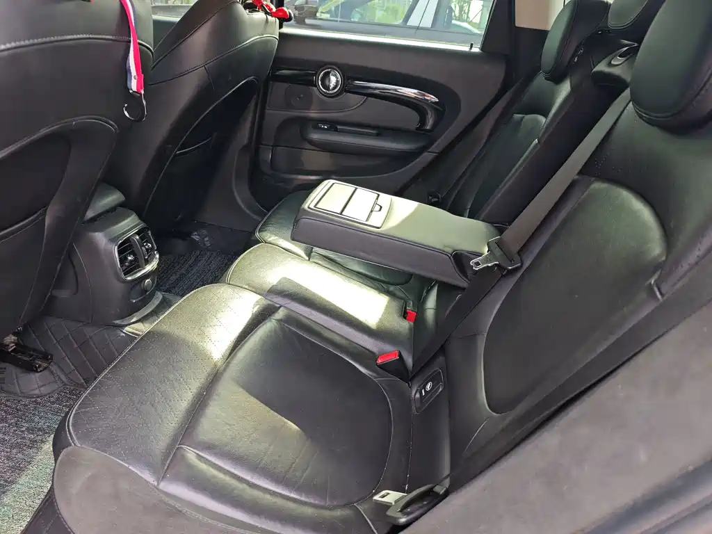 MINI Mini Clubman — миниатюра 8
