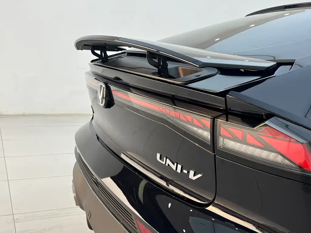 Changan UNI-V — миниатюра 7