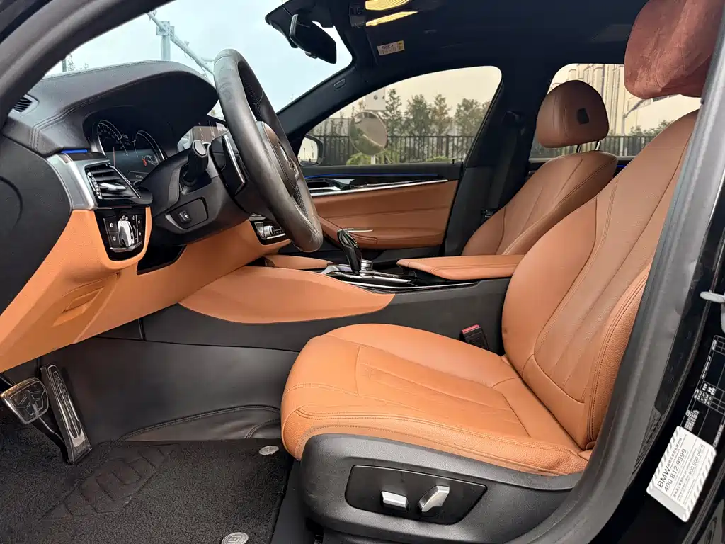 BMW 5 Series — миниатюра 10