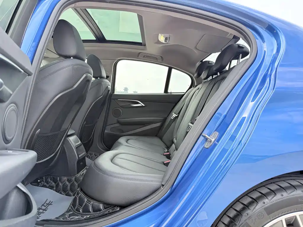 BMW 1 Series — миниатюра 9