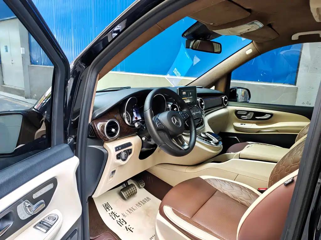 Mercedes-Benz V-Class — миниатюра 8
