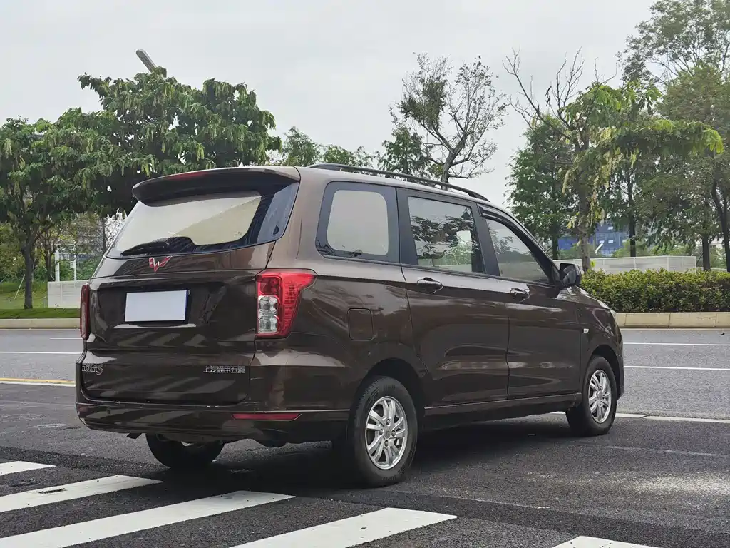 Wuling Hongguang — миниатюра 11