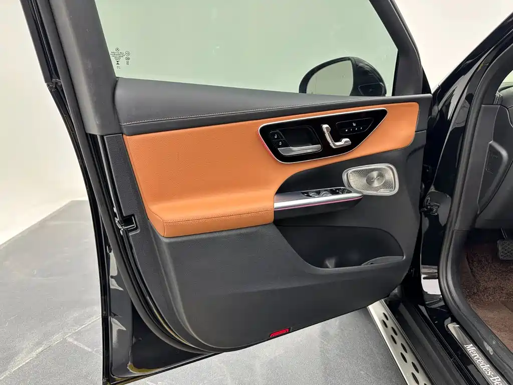 Mercedes-Benz GLC — миниатюра 9