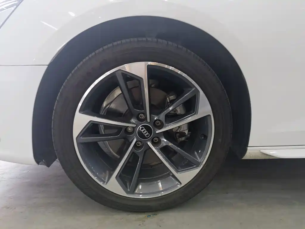 Audi A4L — миниатюра 7