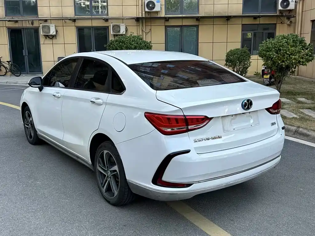 BAIC BEIJING EU5