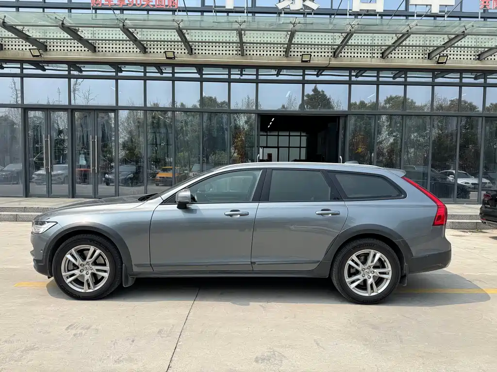 Volvo V90 2017 Cross Country T5 AWD