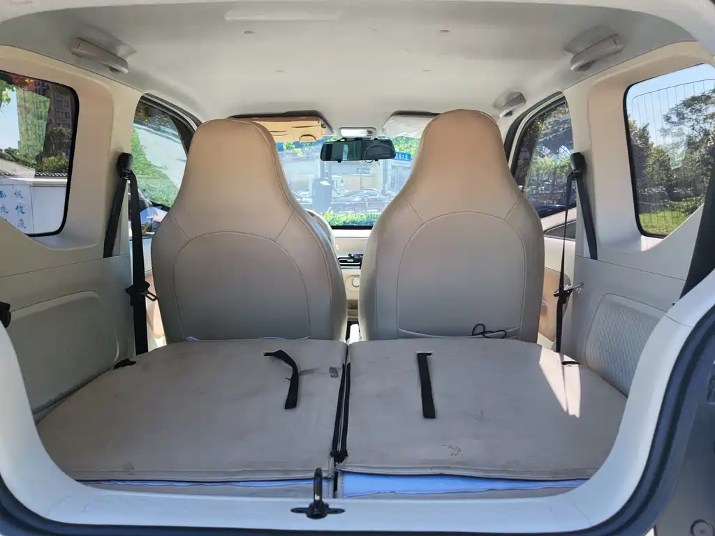 Wuling MINIEV — миниатюра 12