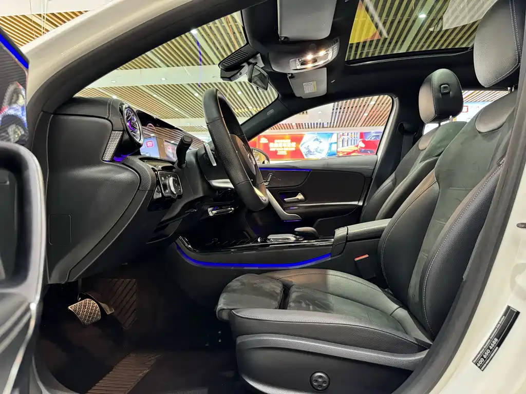 Mercedes-Benz A-Class — миниатюра 6