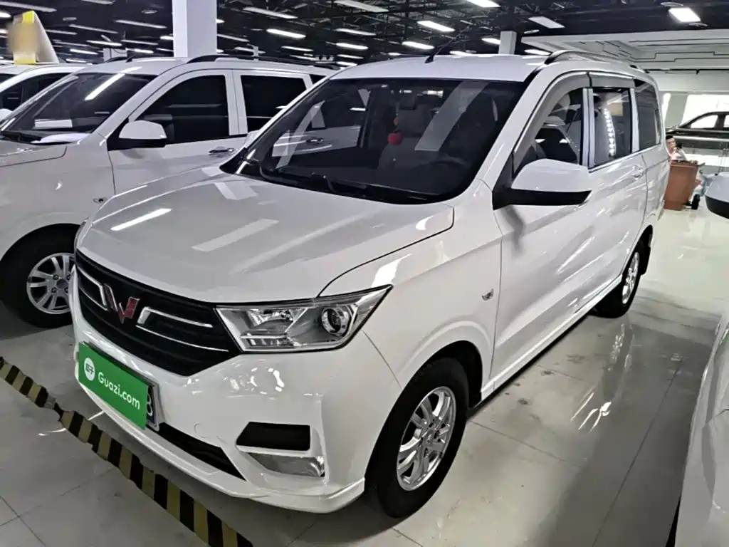 Wuling Hongguang — миниатюра 2