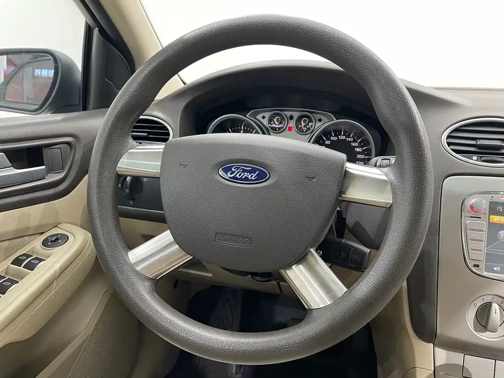 Ford Focus — миниатюра 15