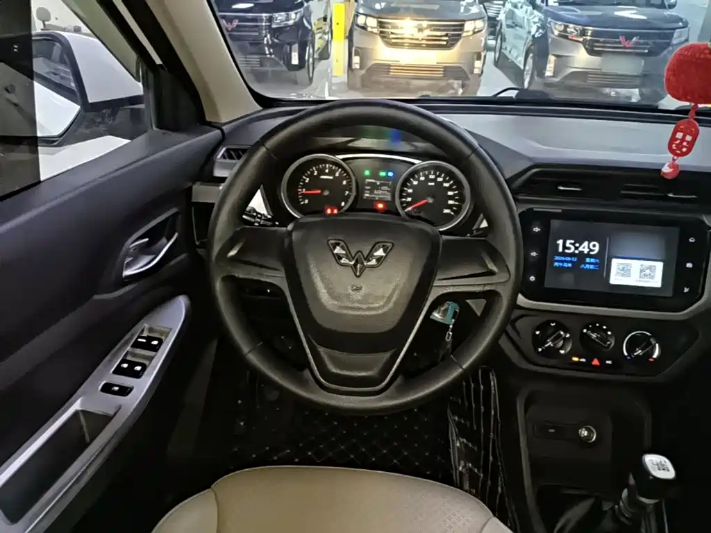Wuling Hongguang — миниатюра 11