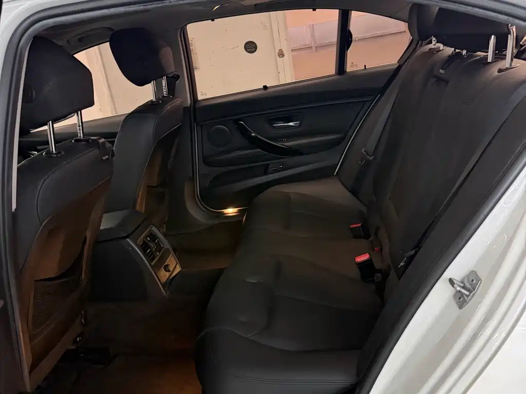 BMW 3 Series — миниатюра 6