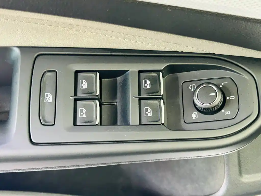 Volkswagen Golf — миниатюра 17