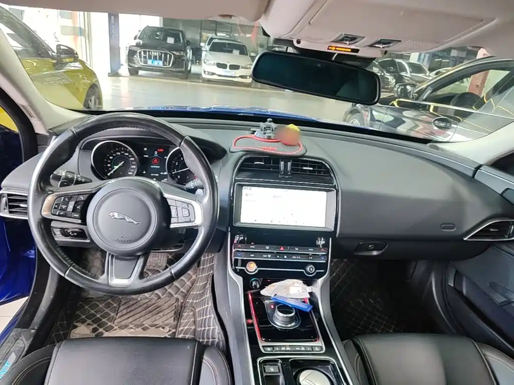 Jaguar XEL — миниатюра 10