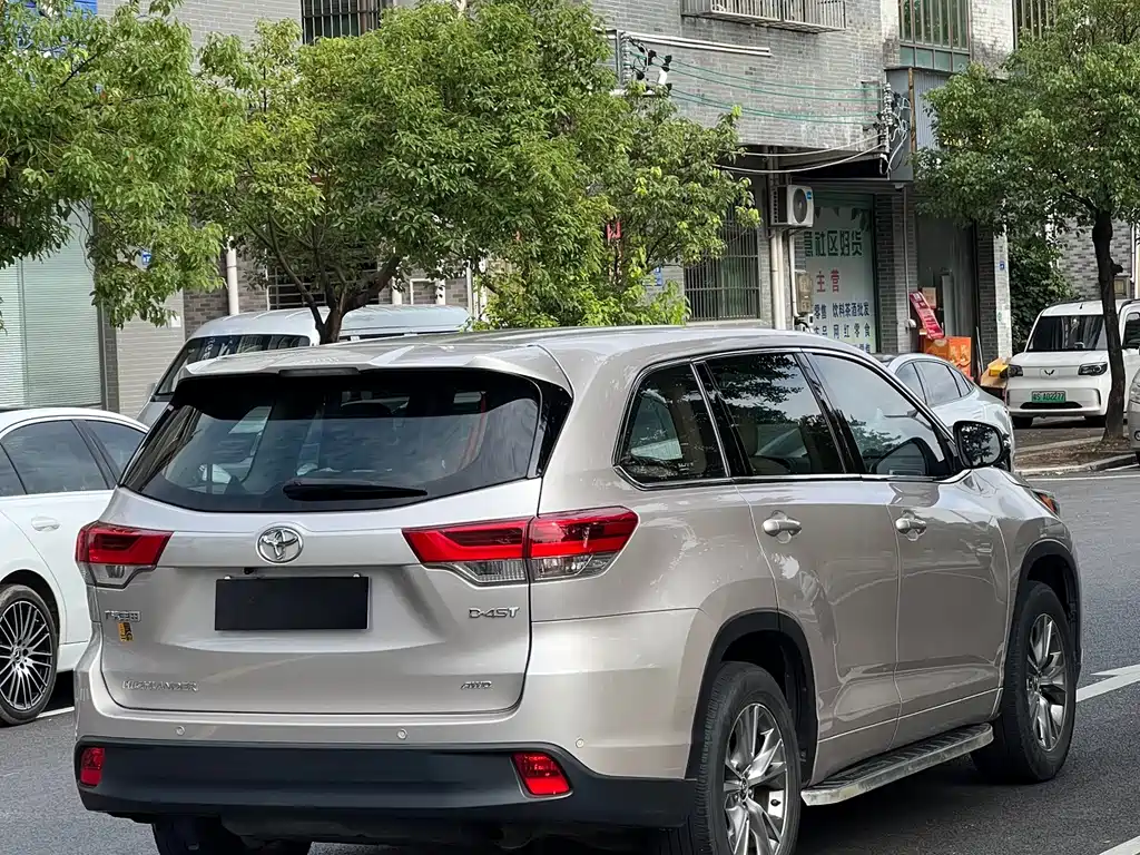 Toyota Highlander — миниатюра 6