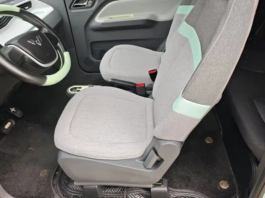 Wuling MINIEV — миниатюра 9