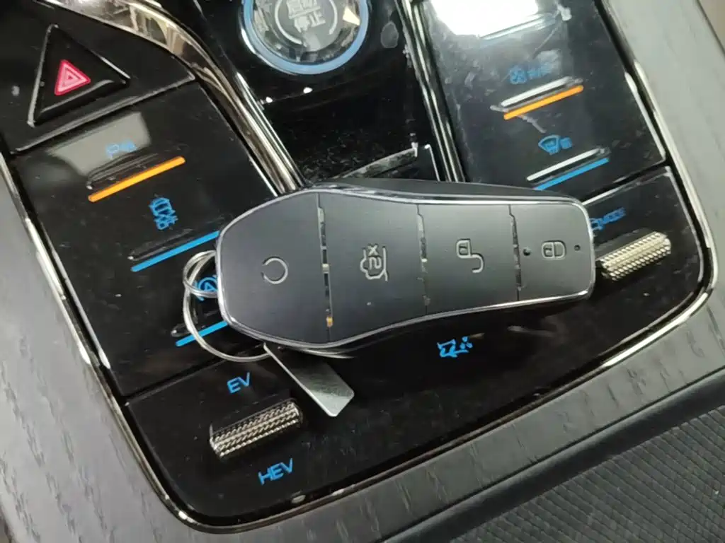 BYD Han — миниатюра 9
