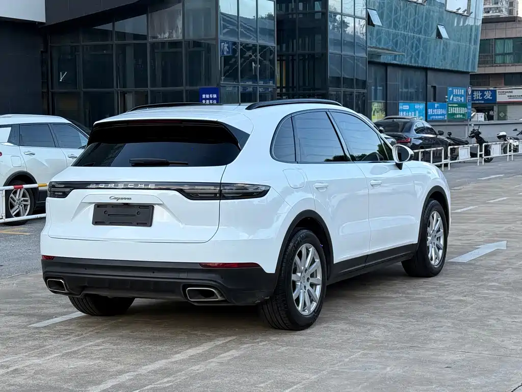 Porsche Cayenne Hybrid — миниатюра 4