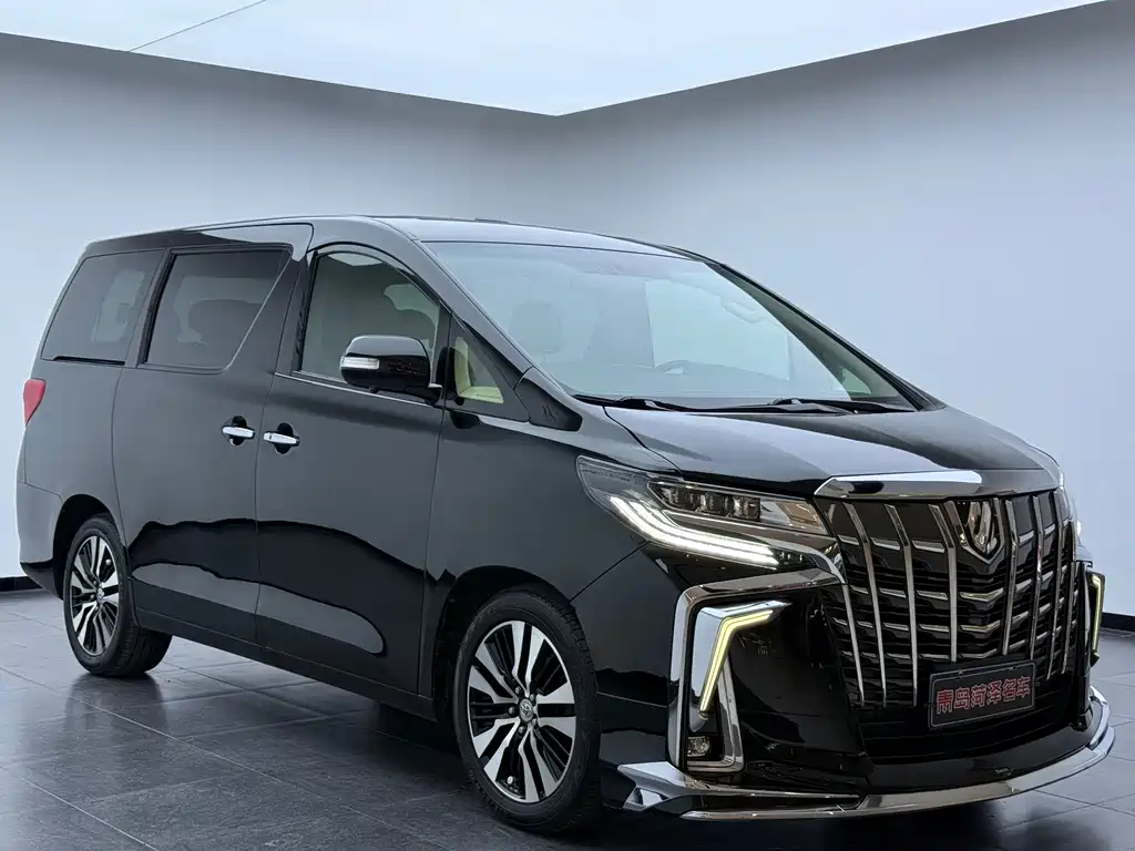 Toyota Alphard — миниатюра 3