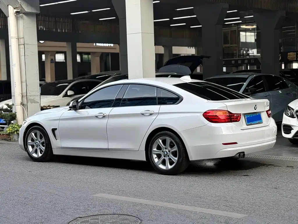 BMW 4 SERIES