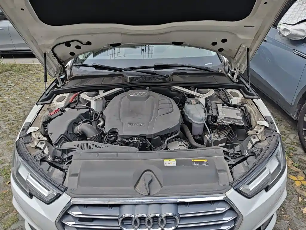 Audi A4 (Import) — миниатюра 21