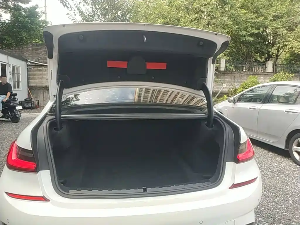 BMW 3 Series — миниатюра 19
