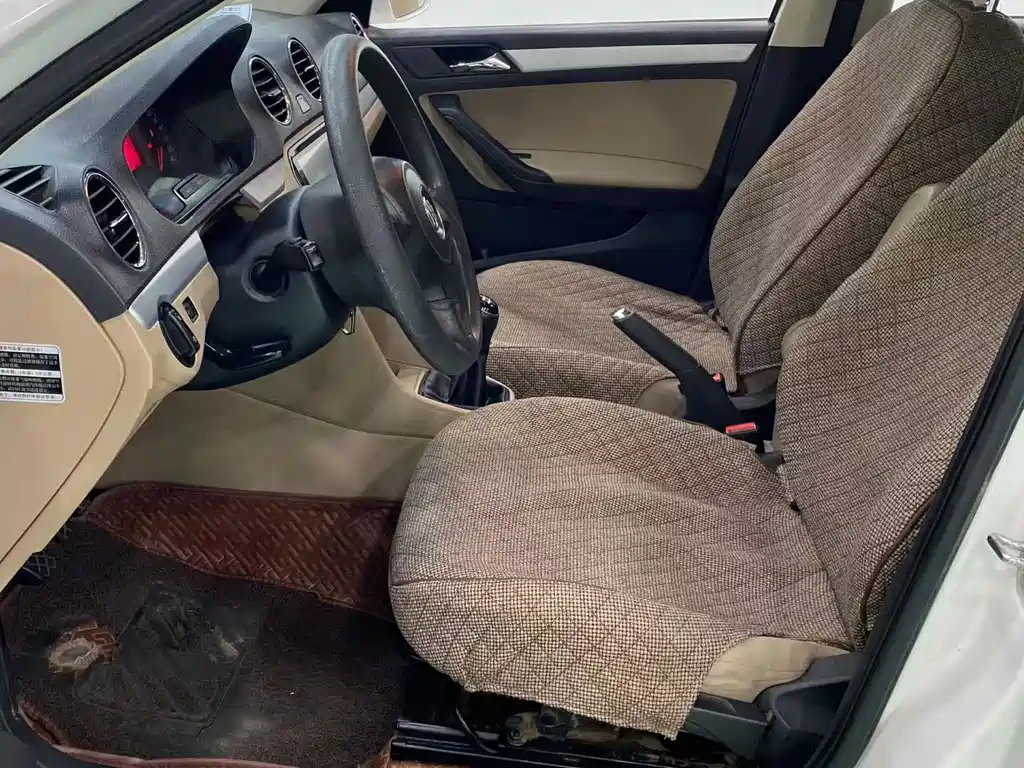 Volkswagen Jetta Quality Value Edition 1.6L Manual Comfort Type, фото 4
