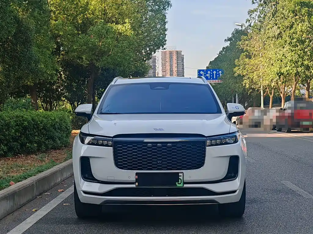 Li Auto Li ONE — миниатюра 2