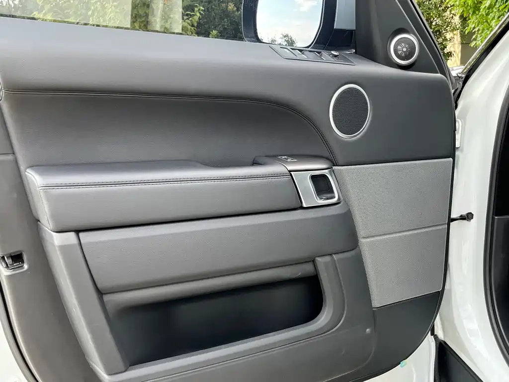 Land Rover Sport — миниатюра 15