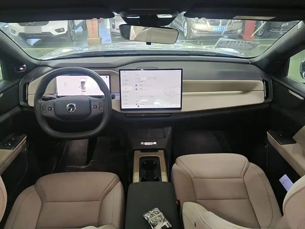 Volvo XC70 PHEV — миниатюра 10
