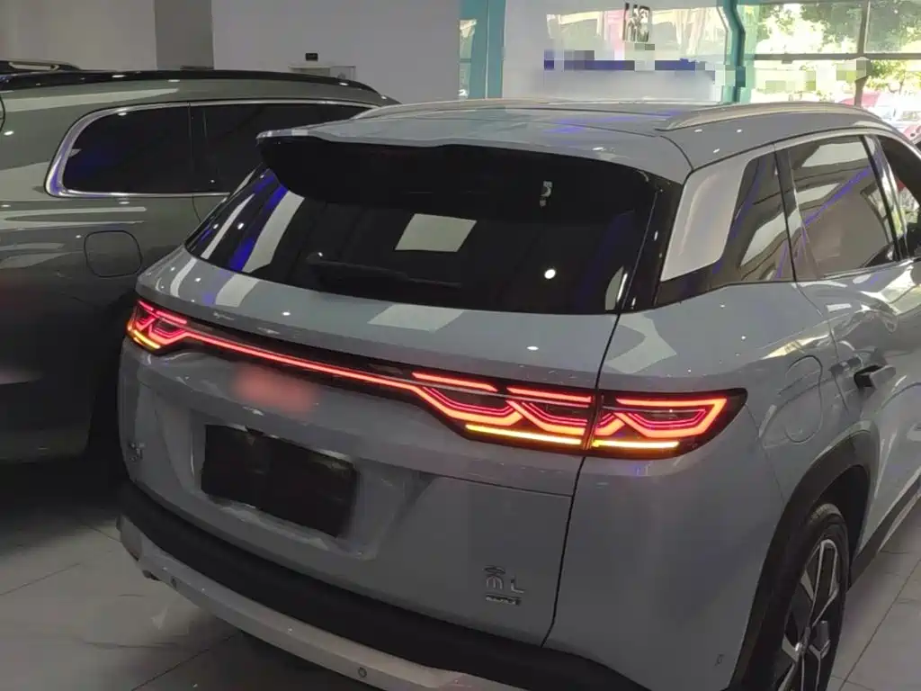 BYD L DM-i — миниатюра 6