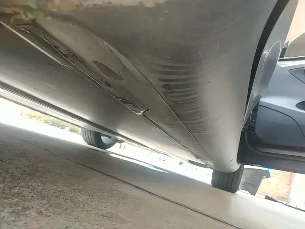 Tesla Model Y — миниатюра 21